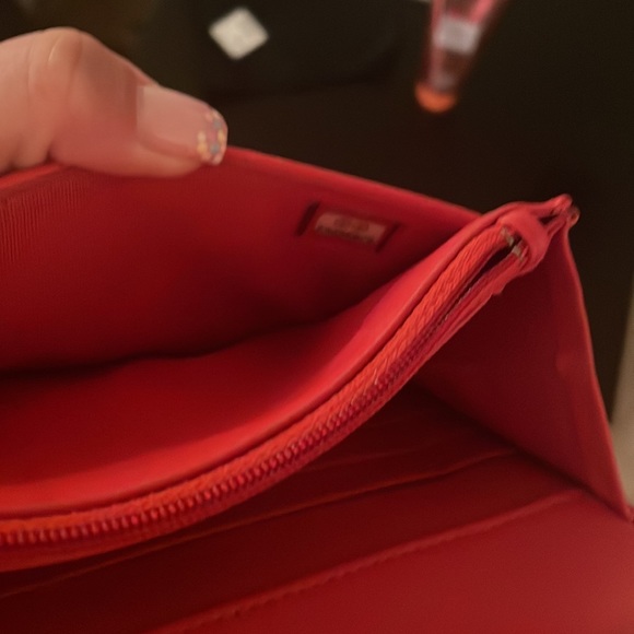 Classic red and gold Chanel wallet on chain - Picture 10 of 10